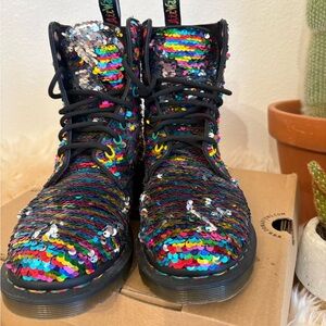 DrMarten  Rainbow Combat Boots